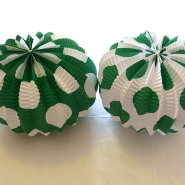 Farolillo blanco lunar verde grande